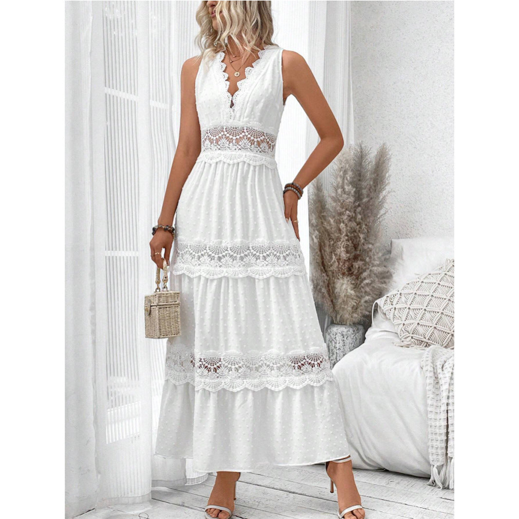 Giana | Robe Élégante À Col V Et Détails En Dentelle