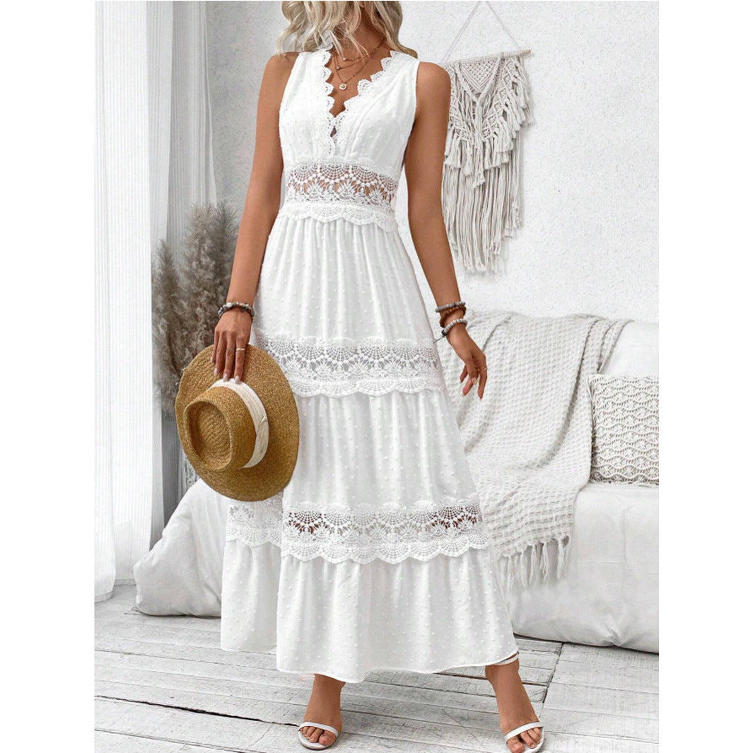 Giana | Robe Élégante À Col V Et Détails En Dentelle