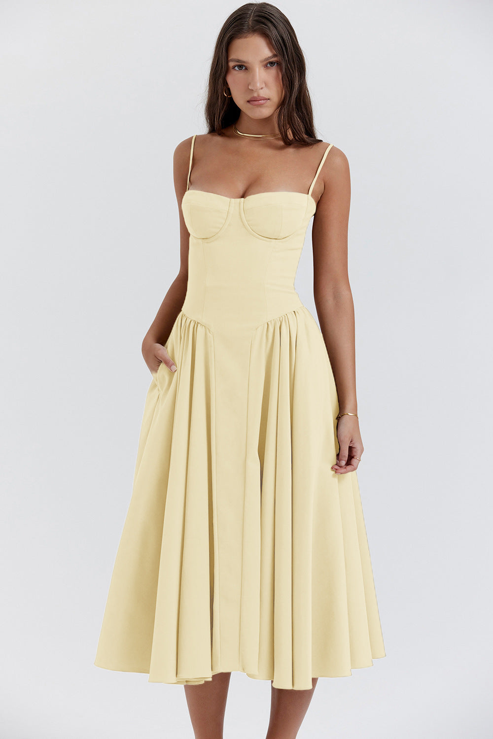 Ashley | Robe Midi Rétro à Bretelles Élégantes
