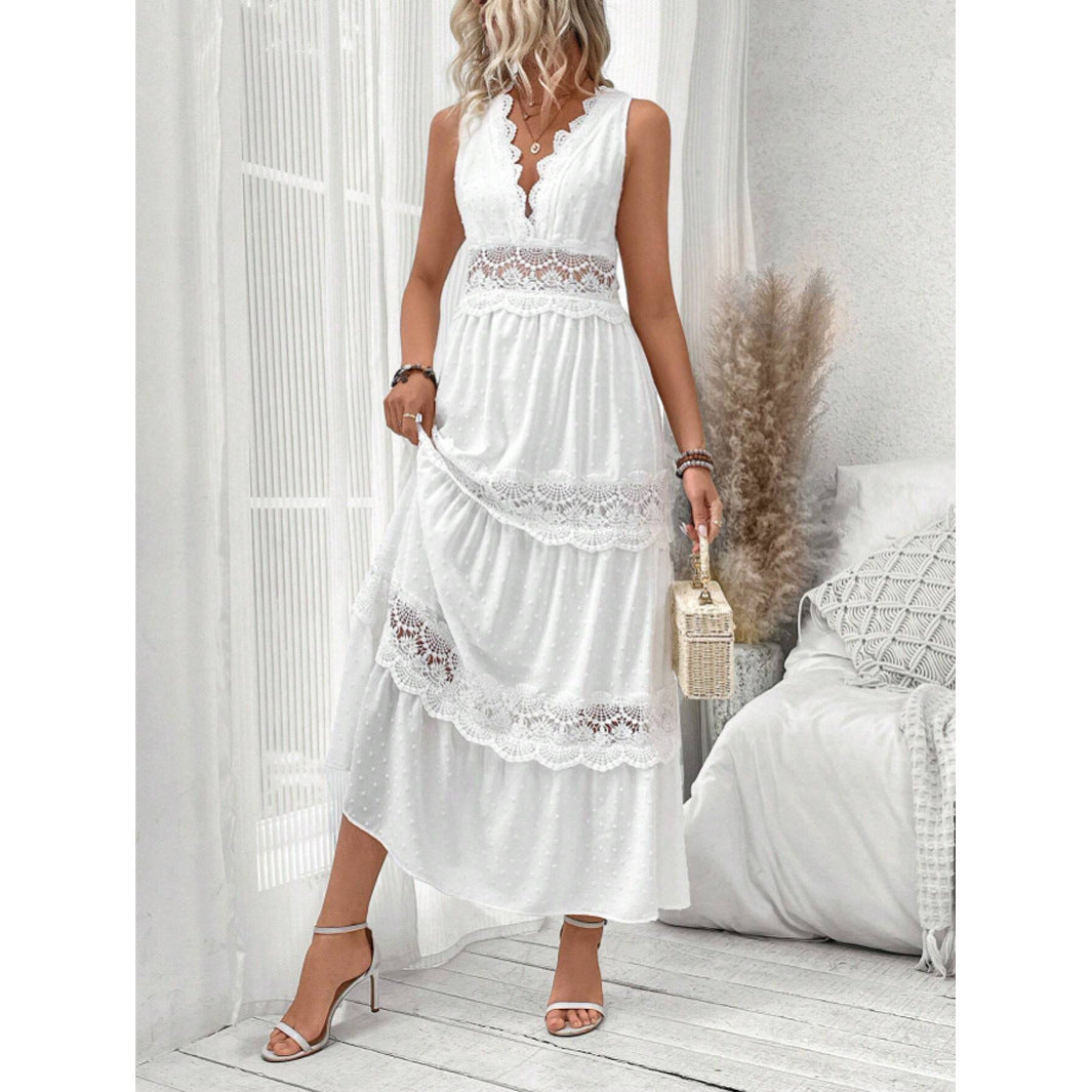 Giana | Robe Élégante À Col V Et Détails En Dentelle