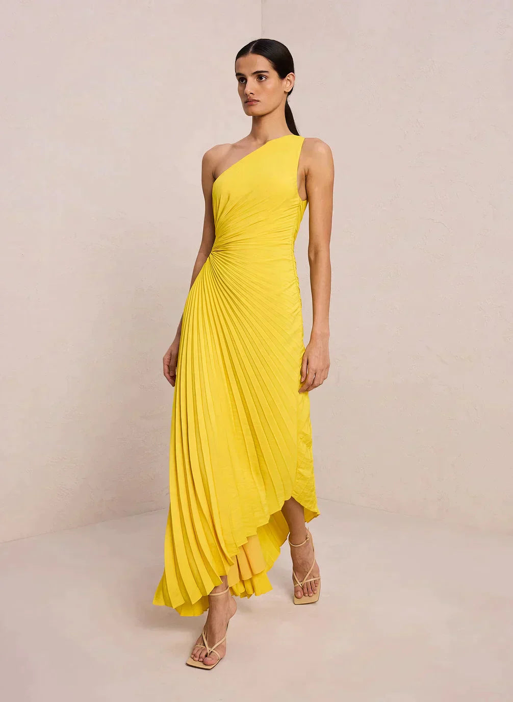 Zarelia | Robe Midi Plissée Asymétrique