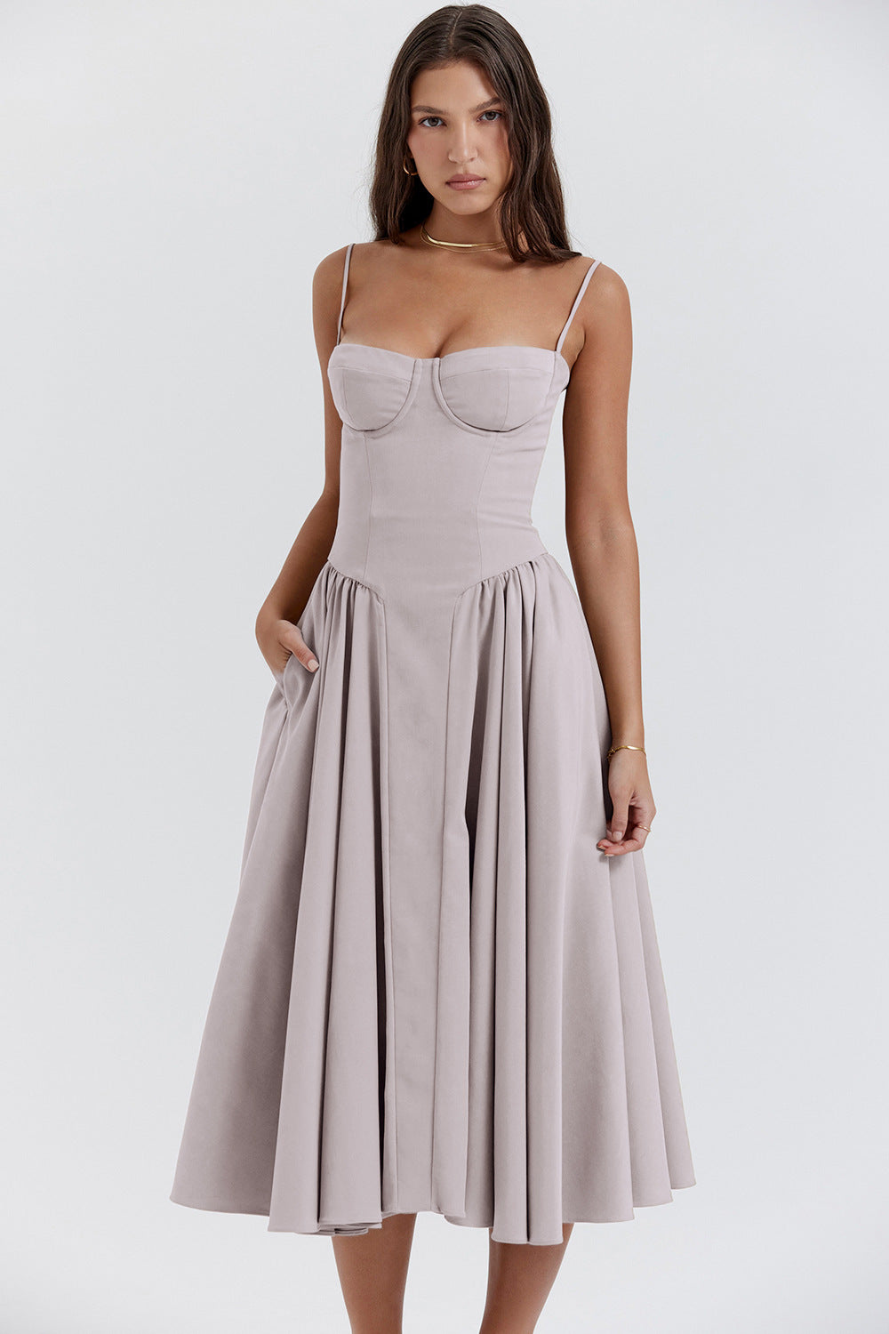 Ashley | Robe Midi Rétro à Bretelles Élégantes
