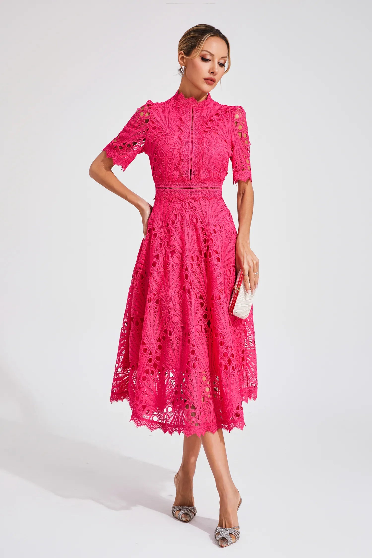 Jelly | Robe Midi En Dentelle Avec Encolure Élégante Et Coupe Raffinée