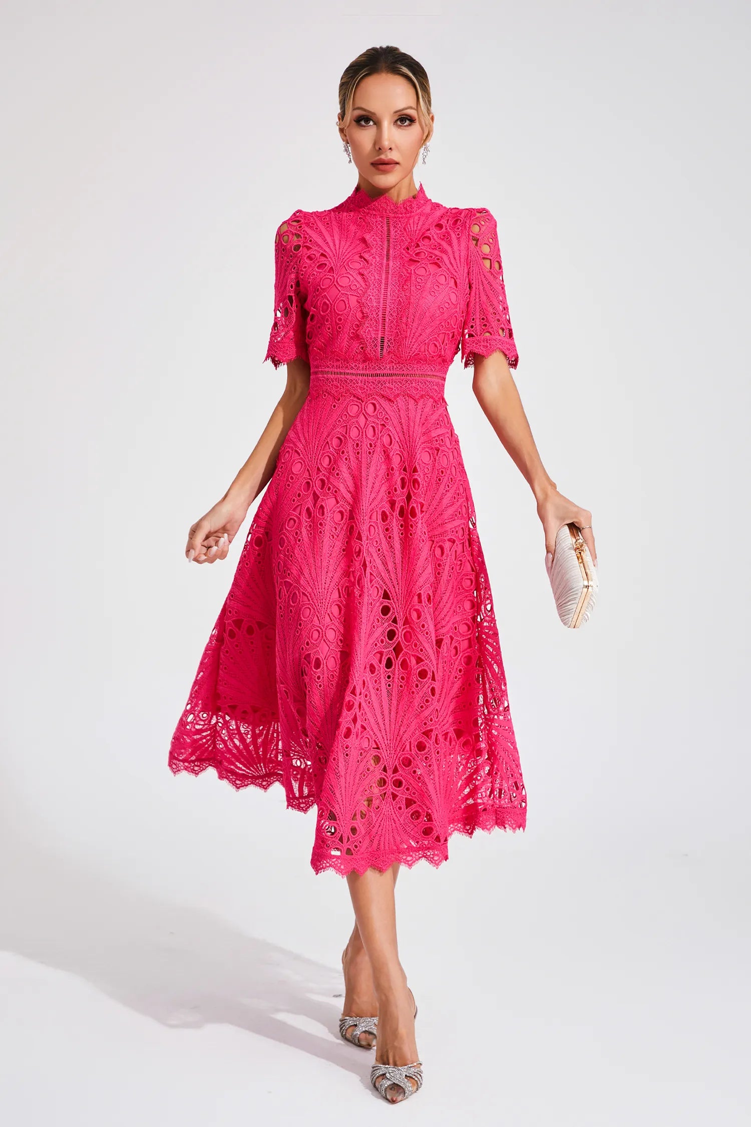 Jelly | Robe Midi En Dentelle Avec Encolure Élégante Et Coupe Raffinée