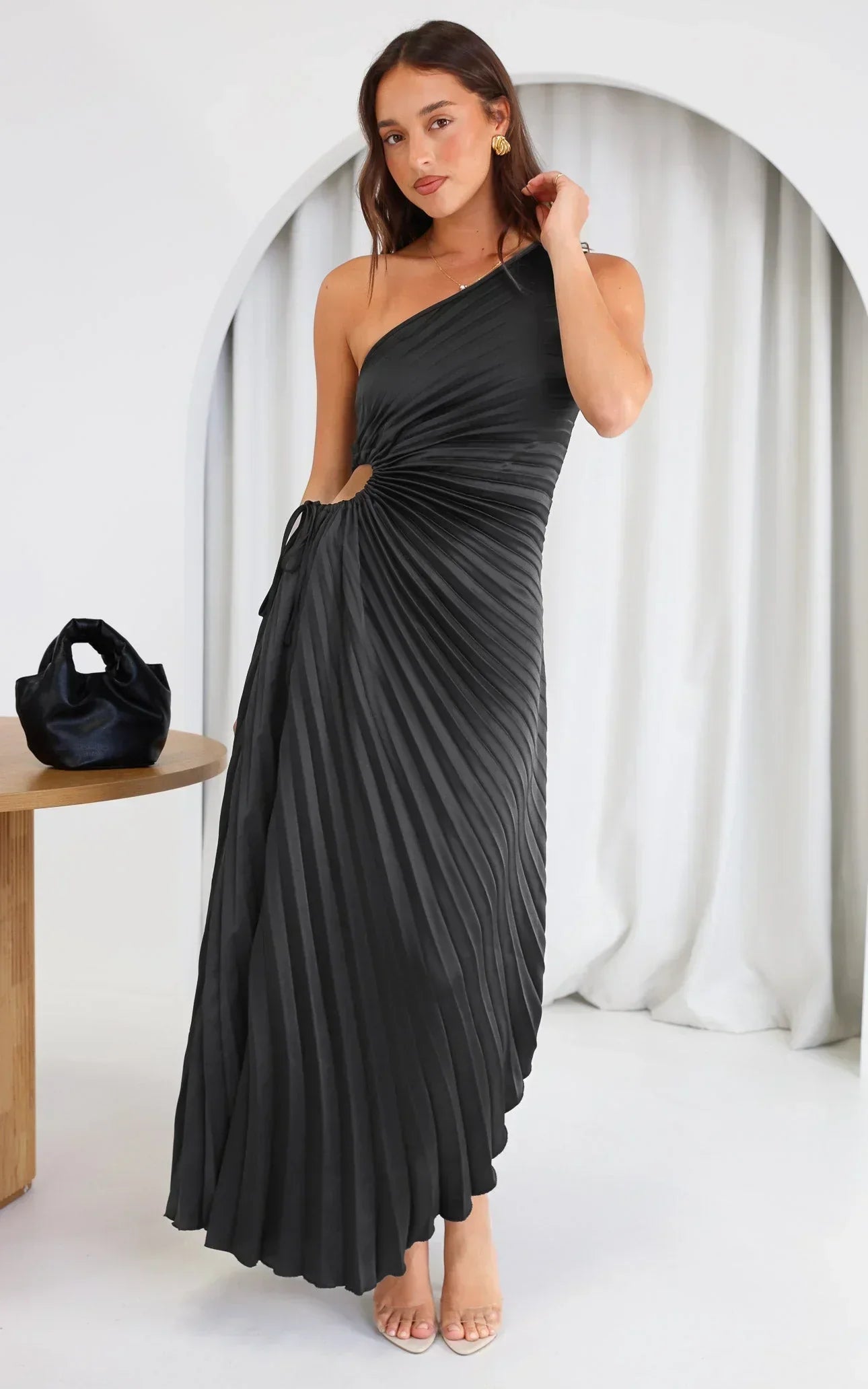 Zarelia | Robe Midi Plissée Asymétrique