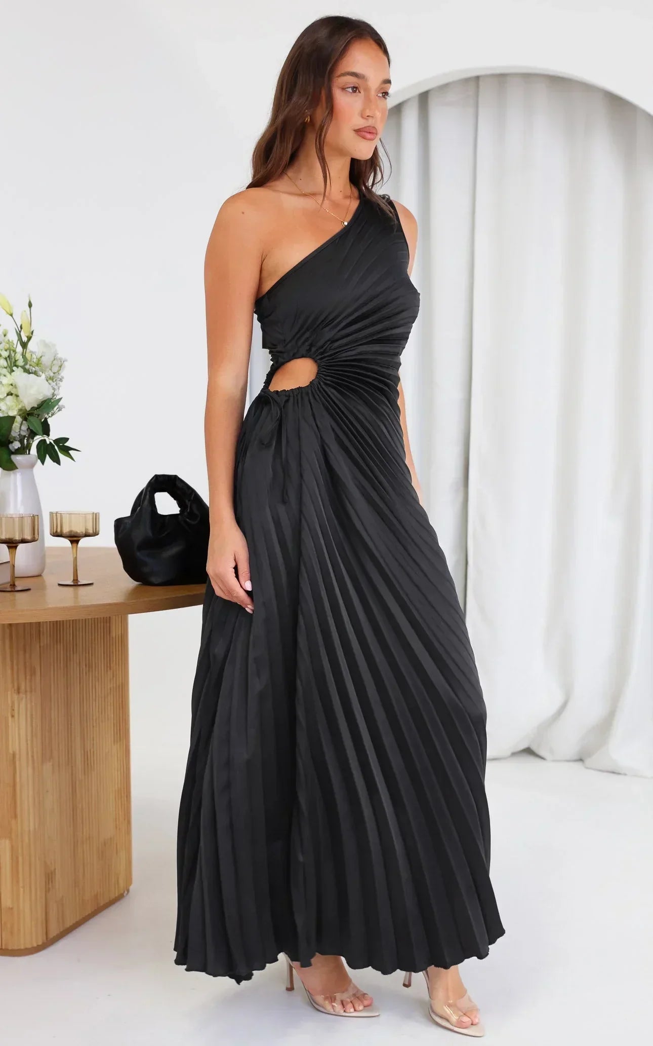 Zarelia | Robe Midi Plissée Asymétrique