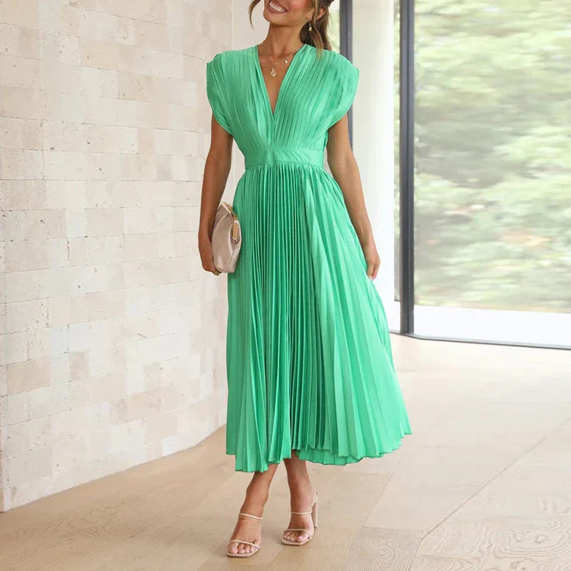 Isaura | Robe Élégante Sans Manches À Plis Structurés