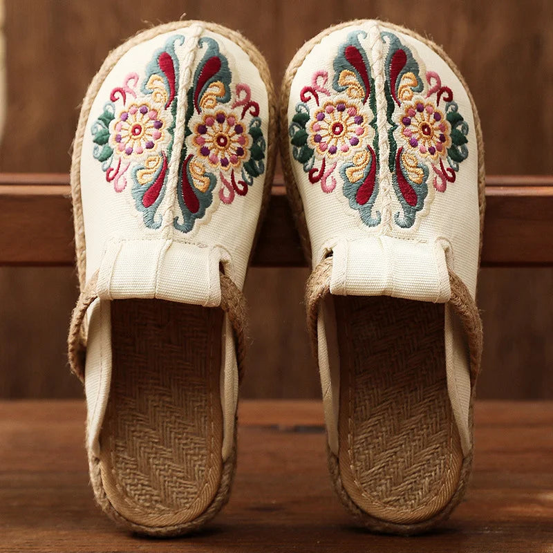 Katy | Pantolettes en Coton Brodé à Fleurs