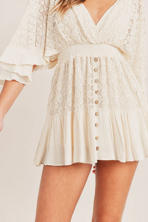 Solena | Robe Courte En Dentelle Avec Manches Évasées Et Dos Dégagé