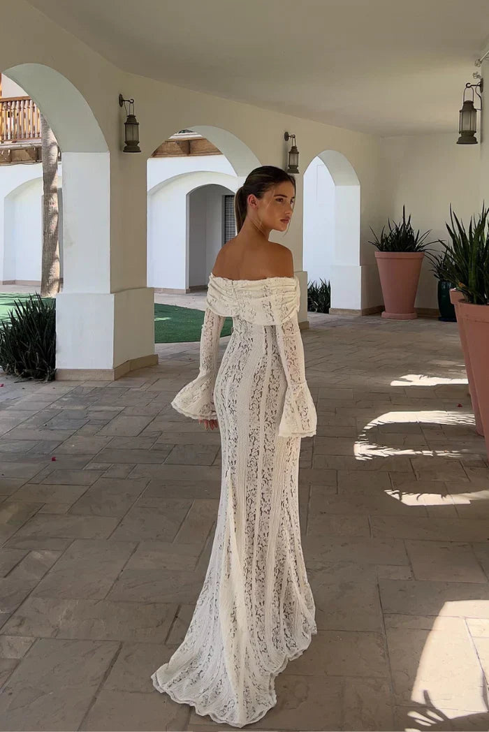 Lesley | Robe Longue En Dentelle À Épaules Dénudées Et Manches Évasées