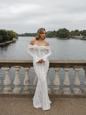 Lesley | Robe Longue En Dentelle À Épaules Dénudées Et Manches Évasées