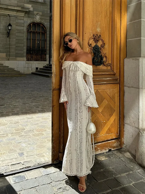 Lesley | Robe Longue En Dentelle À Épaules Dénudées Et Manches Évasées