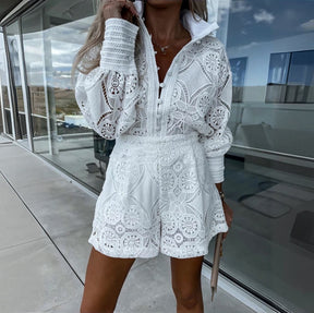 Margaret | Ensemble En Dentelle Avec Blouse Et Short