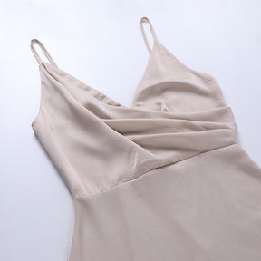 Liora | Robe Midi Élégante À Bretelles Et Décolleté En V