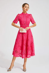 Jelly | Robe Midi En Dentelle Avec Encolure Élégante Et Coupe Raffinée