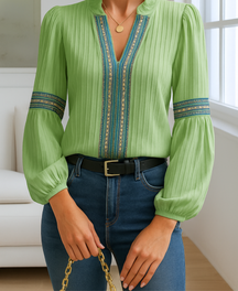 Vintage | Blouse Col En V Brodée Et Légère