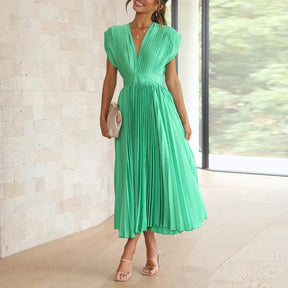 Isaura | Robe Élégante Sans Manches À Plis Structurés