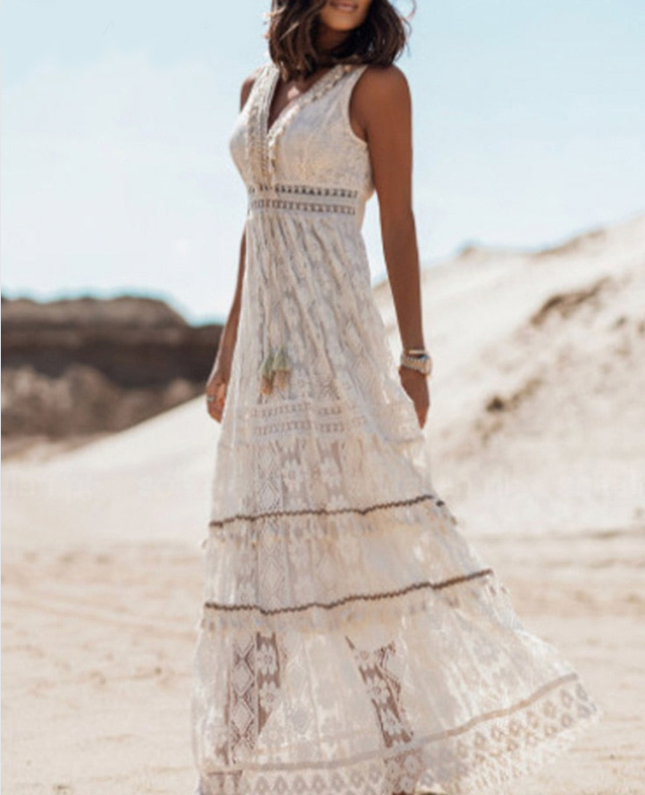 Charlene | Robe Fluide À Taille Cintrée Et Détails En Dentelle