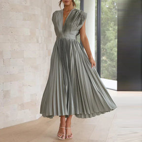 Isaura | Robe Élégante Sans Manches À Plis Structurés
