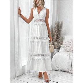 Giana | Robe Élégante À Col V Et Détails En Dentelle