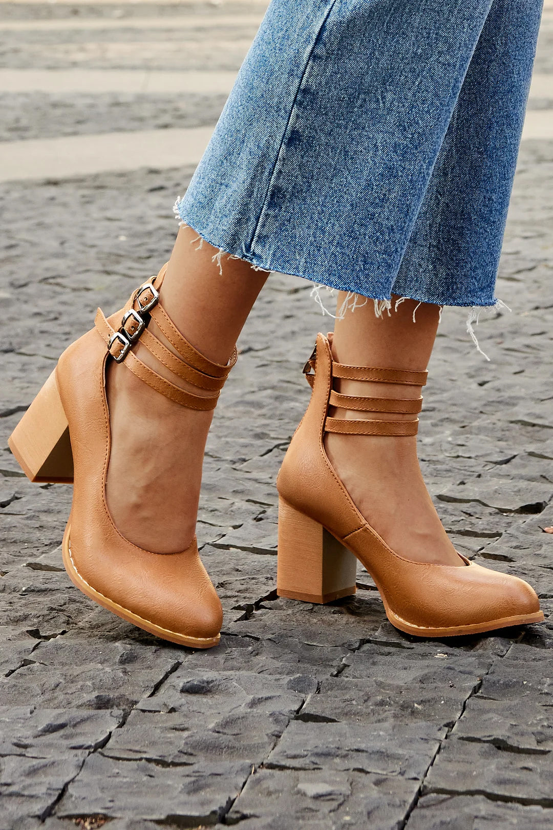 Criselda | Sandales Minimalistes À Talon Bloc Et Bride Cheville